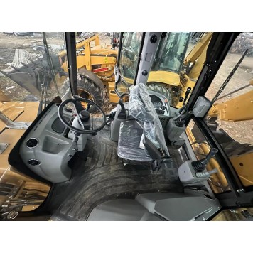 Экскаватор-погрузчик SHANMON 388Т, усиленные мосты и КПП Carraro (Италия), разновеликие колеса-8