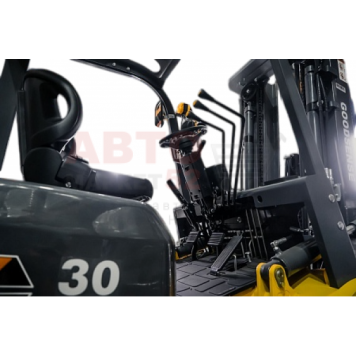 Вилочный погрузчик дизельный 3 тонны GOODSENSE FD30-4